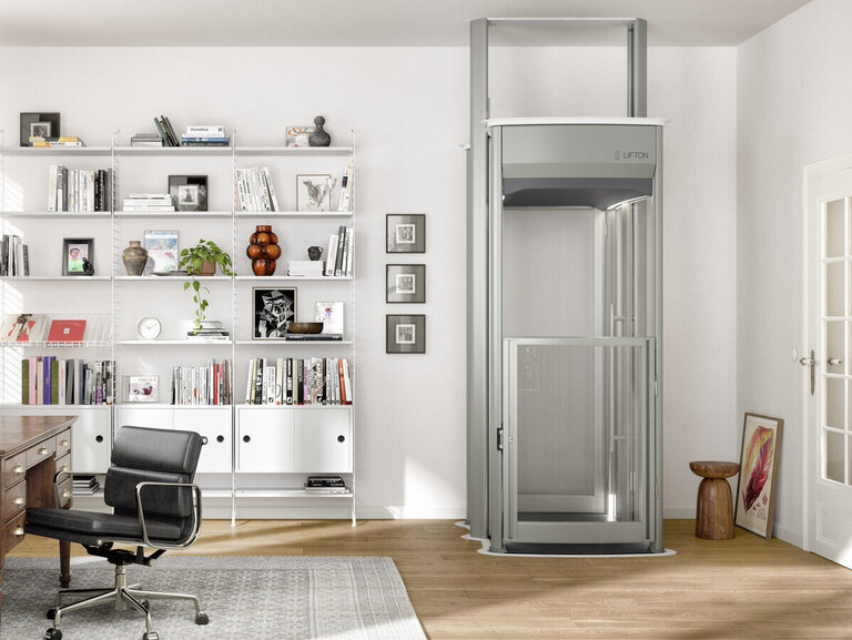 Ansicht eines Zimmers mit eingebautem Lift